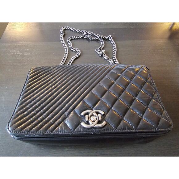 CHANEL Coco Boy Flap Bag Quilted Glazed Calfskin Black Preowned - Picture 1 of 12